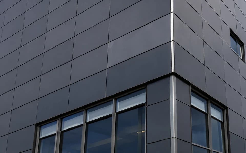 Laser cleaning of facades